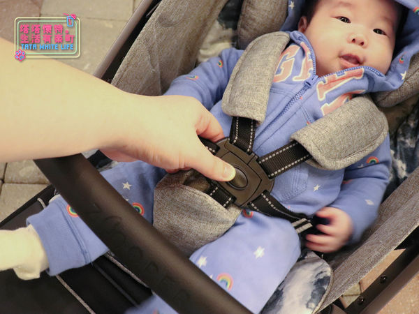 Zooper Jazz²全能小戰車:林萌之出門趴趴走!新生兒就可以開始使用的Zooper Jazz²,貼心大全配,可平躺、可折疊、可登機、可旅行使用,時尚嬰兒車推薦!